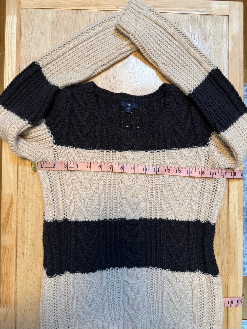 GAP Black & Cream Striped Cable-Knit Crewneck Sweater Size Medium Preppy Cozy - Picture 7 of 8